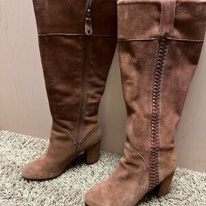 Kensie brand Bernadette knee high boots, Size 7.5